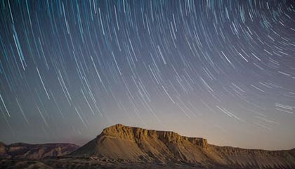 下载开云-男子篮球季后赛战况激烈，冠军悬念持续升温，男篮季后赛2021