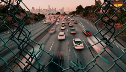 下载开云-男子篮球季后赛战况激烈，冠军悬念持续升温，男篮季后赛2021