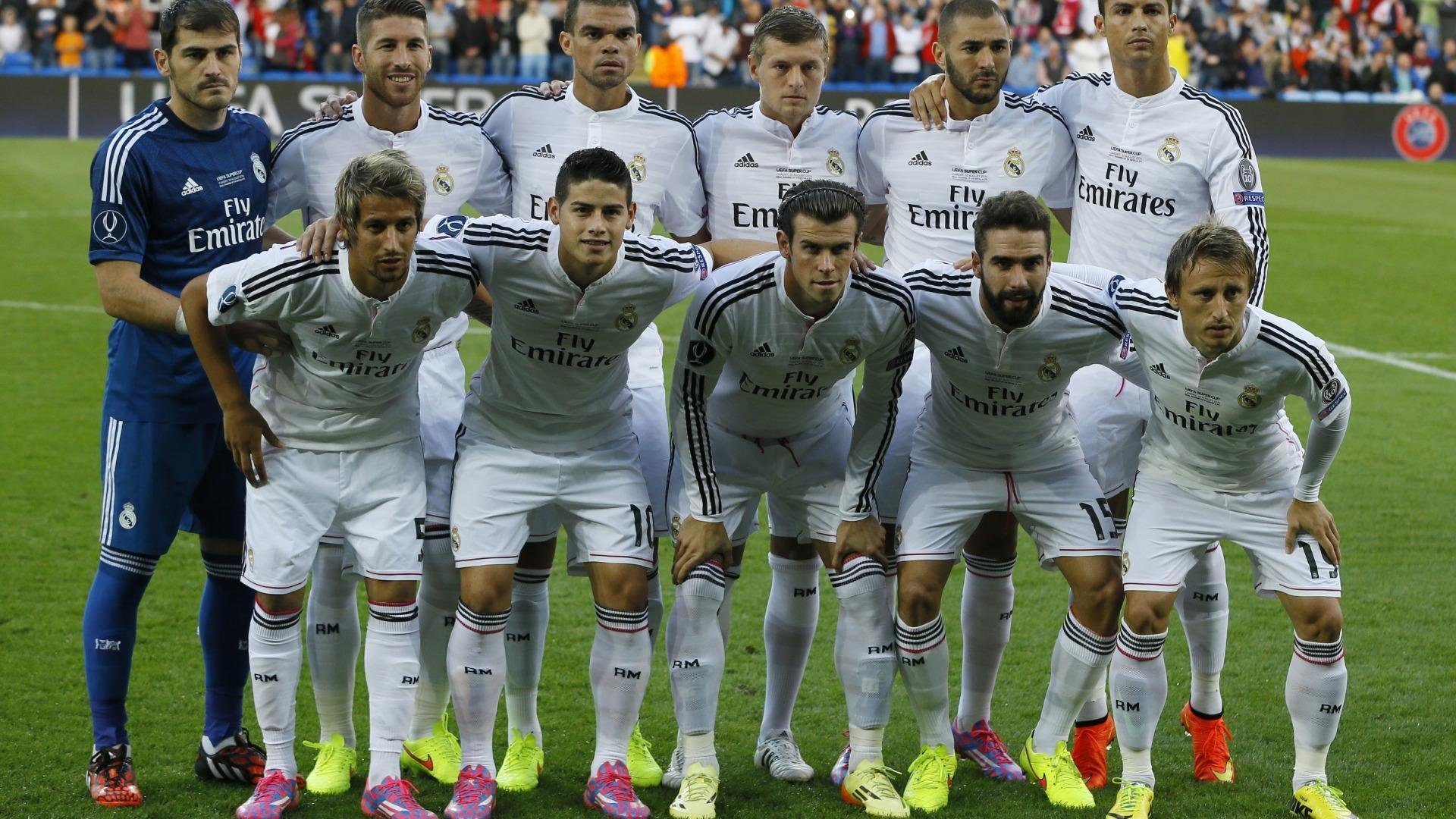 “青少年足球表演赛在全国多地盛大举行，吸引数万球迷”，青少年足球比赛报名